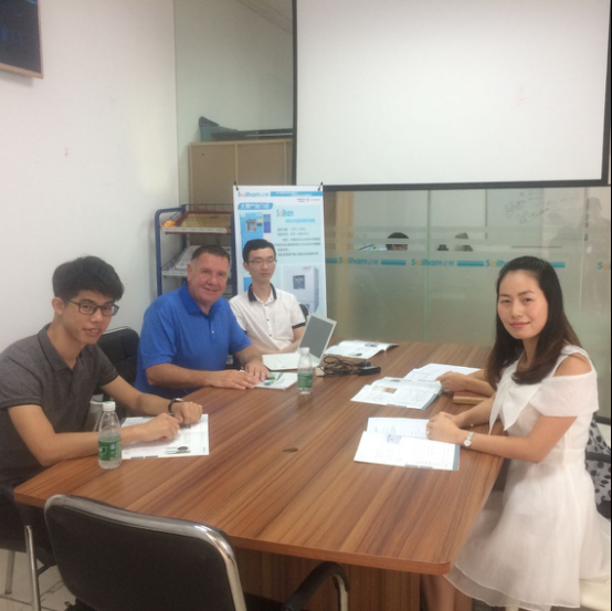 海外客戶與正航儀器業(yè)務(wù)對紫外線加速耐候試驗機進行了深入的交流